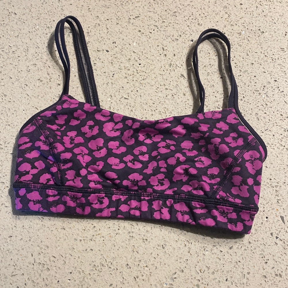 Lululemon sports bra